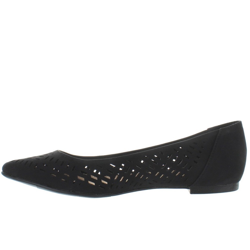 Adorable black flats with cutout detail